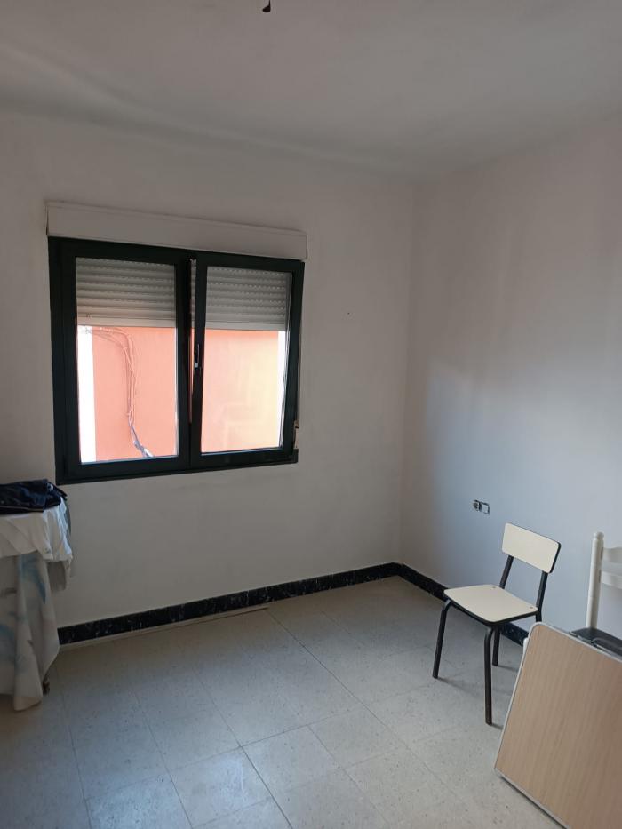 Se vende casa con vistas al mar en la zona del Touro