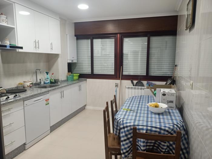 se vende piso con bonitas vistas al mar en Ribeira