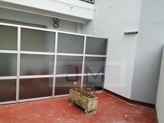Se vende piso a un paso del ayuntamiento en Ribeira