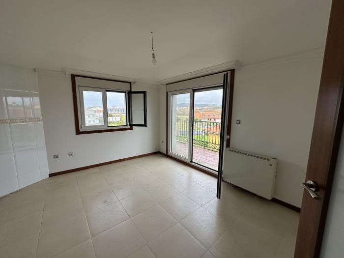 Se vende apartamento en Aguiño con terraza y vistas