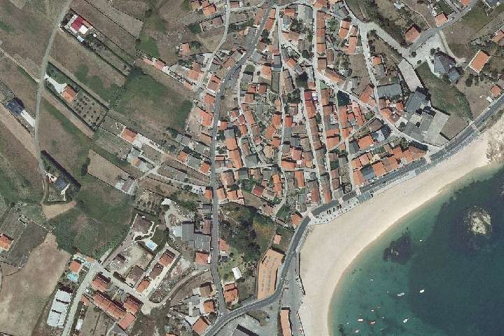 se vende terreno edificable en Castiñeiras, cerca de la playa